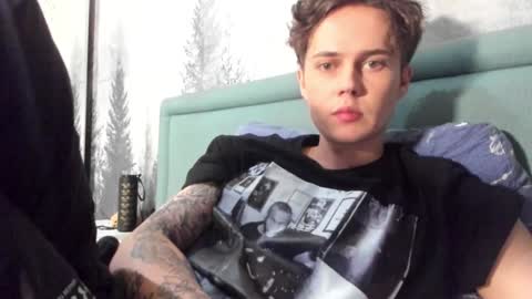 Snapshot of danny_love01 chatting on December 25, 2024, 4:00 pm danny online show from December 25, 2024, 4:00 pm
