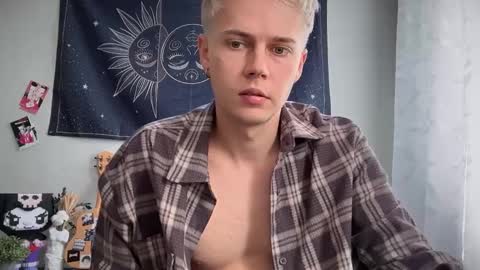 Snapshot of danny_love01 chatting on September 29, 2025, 10:53 am danny online show from September 29, 2025, 10:53 am