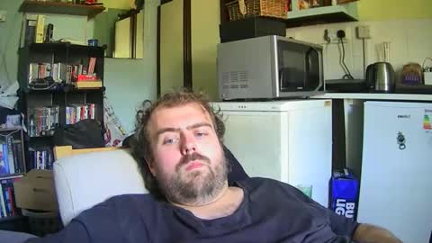 Snapshot of dannyb0y95 chatting on September 15, 2025, 1:33 pm Danny online show from September 15, 2025, 1:33 pm