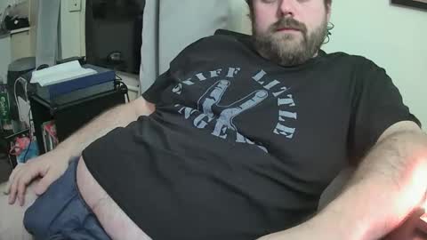 Snapshot of dannyb0y95 chatting on October 8, 2025, 7:44 pm Danny online show from October 8, 2025, 7:44 pm