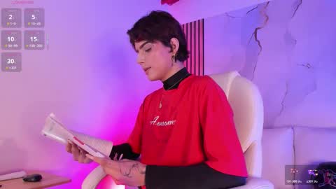 DANNYSA  online show from October 28, 2025, 10:45 pm