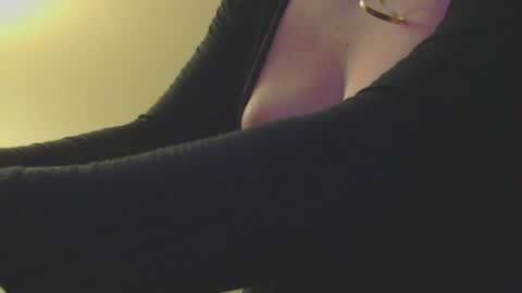 Snapshot of dannysucksdick chatting on December 20, 2024, 10:49 am danisuxdicks online show from December 20, 2024, 10:49 am