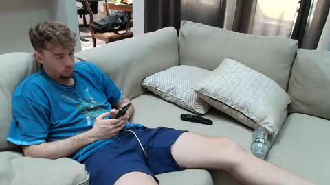 DannyThreeWay online show from December 4, 2025, 7:33 pm