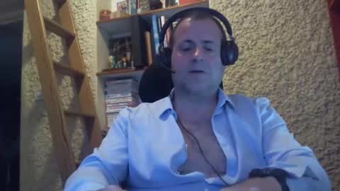 Snapshot of danparis91 chatting on February 27, 2026, 12:32 am danparis91 online show from February 27, 2026, 12:32 am