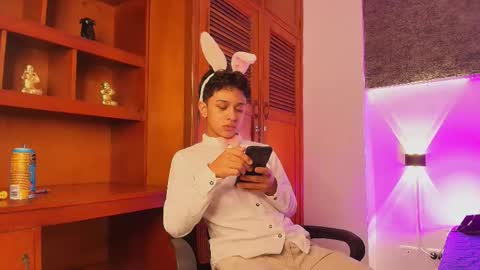 Snapshot of dante_bre chatting on March 7, 2025, 12:12 pm dante_bre online show from March 7, 2025, 12:12 pm