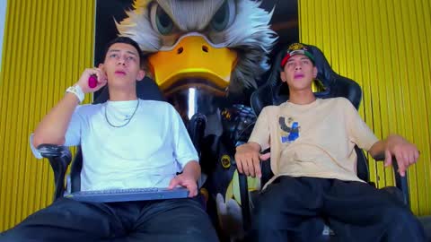 dante_brown1 online show from November 7, 2025, 9:15 pm