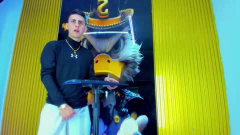 dante_brown1 online show from December 14, 2025, 3:56 am