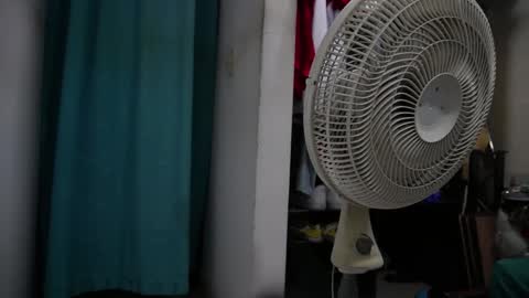 Snapshot of dante_cloe chatting on February 22, 2025, 8:18 am dante_cloe online show from February 22, 2025, 8:18 am