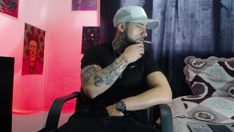 Snapshot of dante_d_angelo_ chatting on March 5, 2025, 8:00 pm dante_d_angelo_ online show from March 5, 2025, 8:00 pm