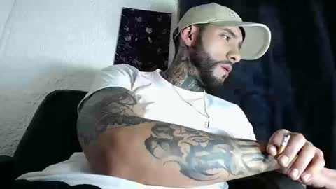 Snapshot of dante_d_angelo_ chatting on September 25, 2025, 5:44 am dante_d_angelo_ online show from September 25, 2025, 5:44 am