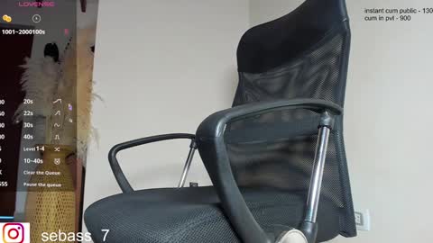 Snapshot of dante_gold chatting on February 2, 2025, 7:57 pm SEBAS online show from February 2, 2025, 7:57 pm