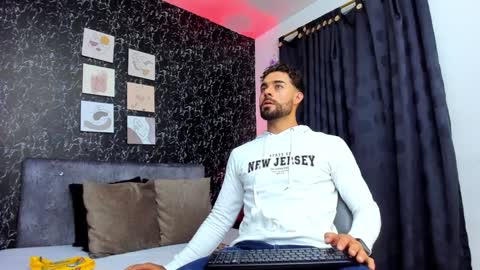 Snapshot of dante_sstrong chatting on January 15, 2025, 12:30 am Dante Sstrong online show from January 15, 2025, 12:30 am