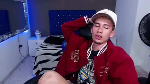 Snapshot of dante_tompson chatting on January 30, 2025, 4:13 pm Dante online show from January 30, 2025, 4:13 pm