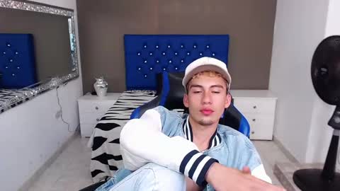 Snapshot of dante_tompson chatting on January 31, 2025, 3:22 pm Dante online show from January 31, 2025, 3:22 pm