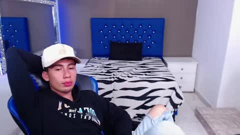 Snapshot of dante_tompson chatting on February 7, 2025, 3:41 pm Dante online show from February 7, 2025, 3:41 pm