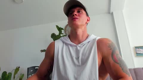 Snapshot of dantecummingss chatting on December 17, 2025, 5:41 pm Dante online show from December 17, 2025, 5:41 pm