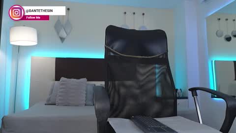 Snapshot of danteestone chatting on November 28, 2025, 8:55 pm Dante online show from November 28, 2025, 8:55 pm