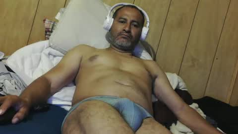 dantehot82 online show from October 19, 2025, 9:21 am