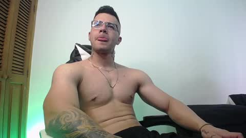 Snapshot of danteread chatting on February 18, 2025, 8:14 pm danteread online show from February 18, 2025, 8:14 pm