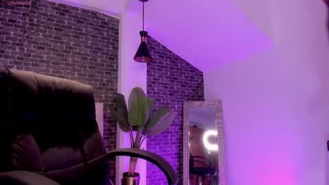 Snapshot of dantesuarez28 chatting on March 13, 2026, 3:24 am Dante Suarez online show from March 13, 2026, 3:24 am