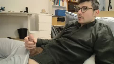 Snapshot of dantheman233 chatting on December 22, 2025, 8:39 pm Daniel online show from December 22, 2025, 8:39 pm