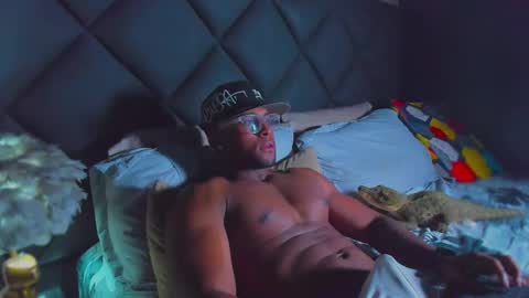 Snapshot of dany_dryy chatting on December 22, 2025, 10:18 pm Dany online show from December 22, 2025, 10:18 pm