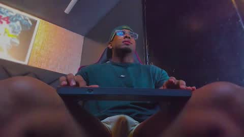 Snapshot of dany_dryy chatting on February 16, 2026, 3:24 am Dany online show from February 16, 2026, 3:24 am