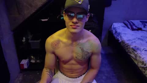 dany_kyng online show from April 15, 2026, 7:58 pm