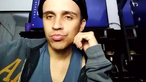 Snapshot of danylano chatting on October 19, 2025, 6:58 am Daniel online show from October 19, 2025, 6:58 am