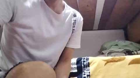 Snapshot of danylano chatting on December 16, 2025, 10:04 pm Daniel online show from December 16, 2025, 10:04 pm