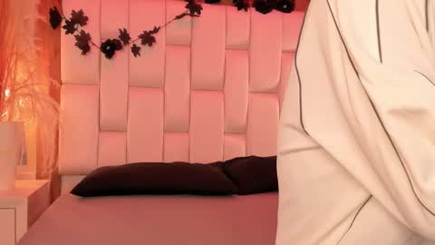 daphne_and_roger online show from February 7, 2026, 10:52 am