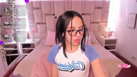 Snapshot of daphne_chers chatting on February 3, 2025, 8:13 pm daphne_chers online show from February 3, 2025, 8:13 pm