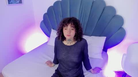 DaphneBlunt online show from October 25, 2025, 2:24 pm