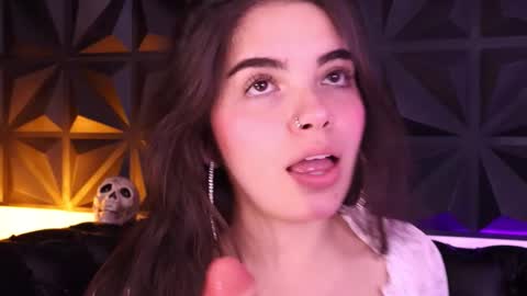 Daphne online show from October 24, 2025, 1:18 pm