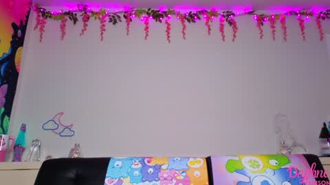 Daphne Madison online show from November 4, 2025, 9:25 pm