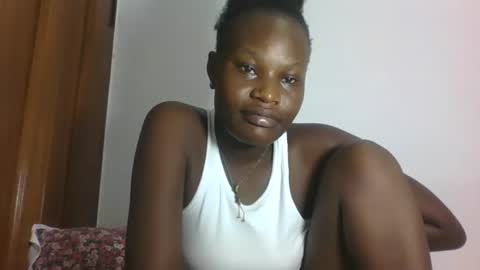 Snapshot of darberry21 chatting on March 10, 2026, 5:01 am ESTHER online show from March 10, 2026, 5:01 am