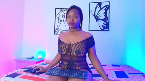 Snapshot of darelyn_reed chatting on October 24, 2025, 7:21 pm Darelyn online show from October 24, 2025, 7:21 pm