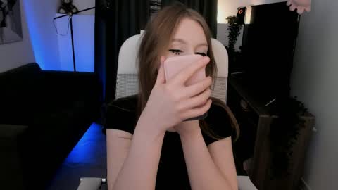Snapshot of dariatate chatting on April 5, 2026, 9:28 am Daria Tate online show from April 5, 2026, 9:28 am