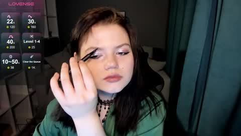 Snapshot of darina_wilson chatting on January 5, 2025, 8:31 pm Dari the it woman online show from January 5, 2025, 8:31 pm