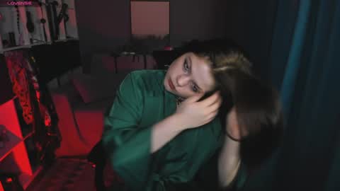 Snapshot of darina_wilson chatting on January 18, 2025, 8:19 pm Dari the it woman online show from January 18, 2025, 8:19 pm