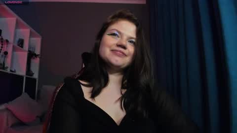 Snapshot of darina_wilson chatting on February 8, 2025, 12:49 am Dari the it woman online show from February 8, 2025, 12:49 am