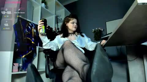 Snapshot of darina_wilson chatting on March 5, 2025, 3:18 pm Dari the it woman online show from March 5, 2025, 3:18 pm