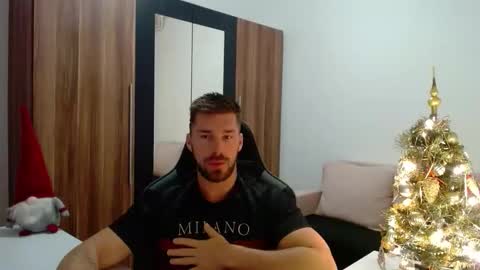 darius_94 online show from December 19, 2025, 5:47 am