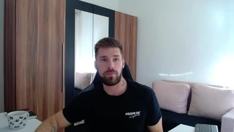 darius_94 online show from April 7, 2026, 6:58 am