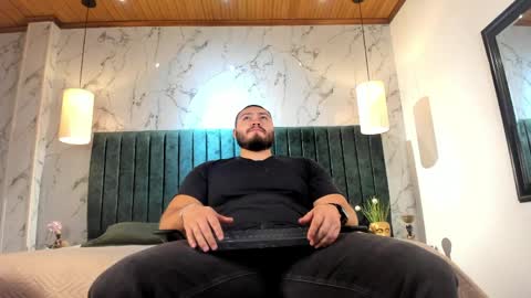 Darius online show from April 25, 2026, 12:30 pm