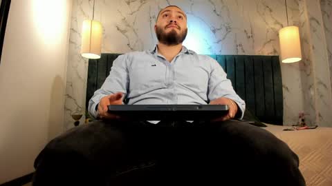 Darius online show from May 22, 2026, 11:27 am