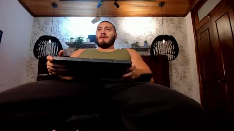 Darius online show from May 25, 2026, 11:27 am
