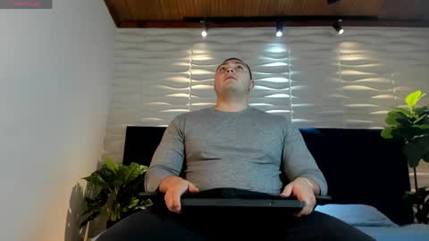 Darius online show from May 31, 2026, 11:06 am
