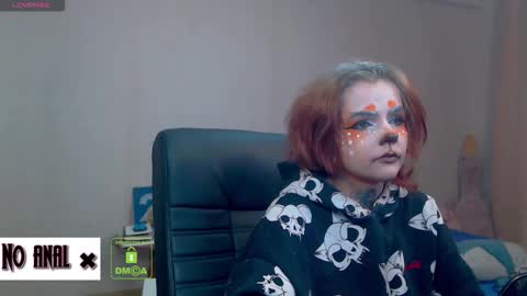 Anessa  online show from November 19, 2025, 10:43 pm