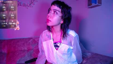 Snapshot of dark__nymph chatting on November 6, 2025, 12:17 pm Dark online show from November 6, 2025, 12:17 pm